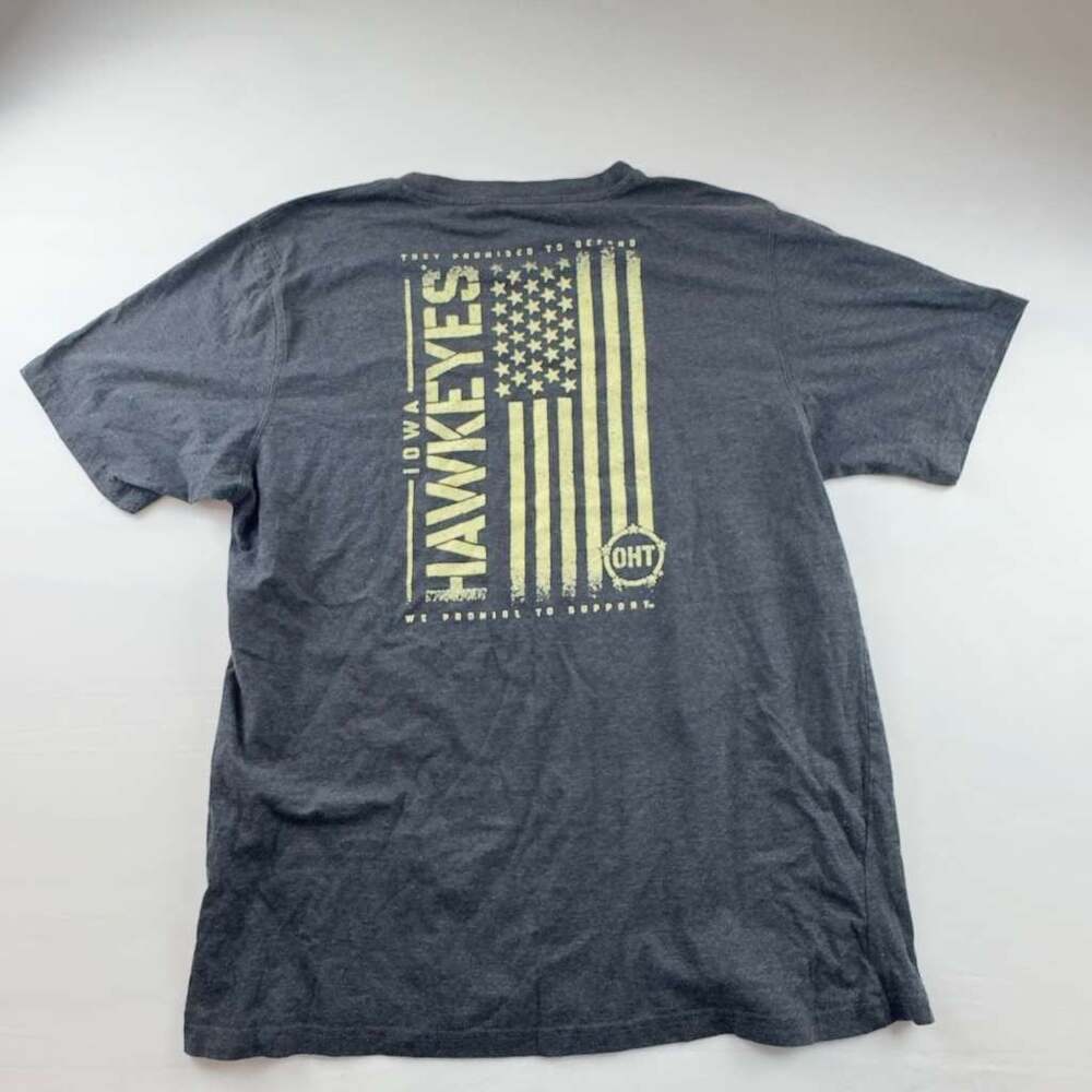 Colosseum Men's Iowa Hawkeyes OHT Military Appreciation Flag 2.0 T-Shirt XXL